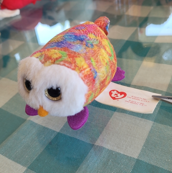 Teenie Beanie Baby Rainbow Owl, Narwhal and Fish - 2019 McDonald's Happy meal - Picture 2 of 4